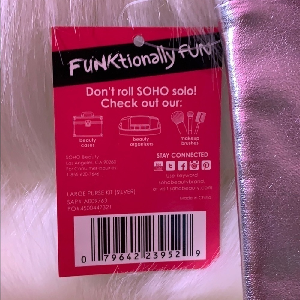 LONDON SOHO NY SHINY SILVER “Squad Goals” CLUTCH HYGIENE MAKEUP BAG - Picture 6 of 6